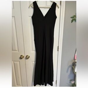 Elegant Black Sleeveless Dress